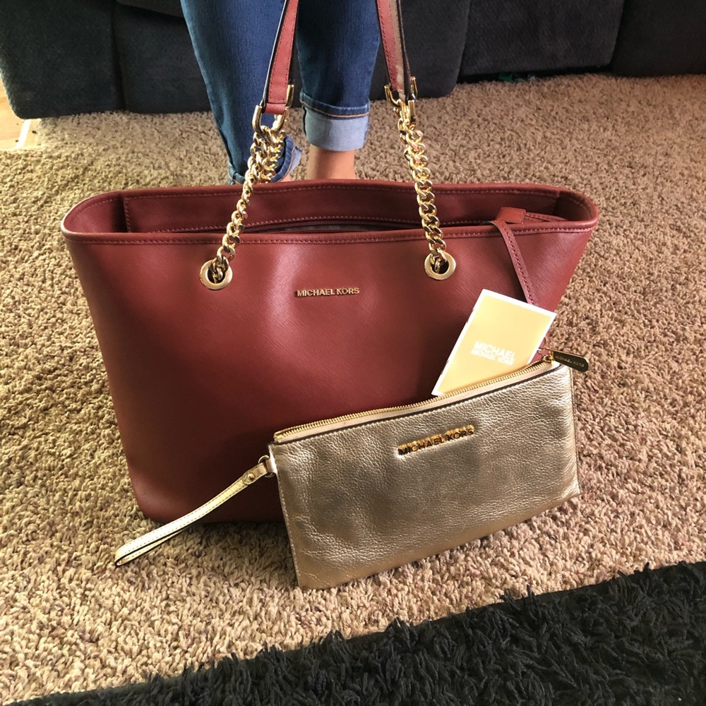 SOLD‼️‼️‼️Authentic MK purse